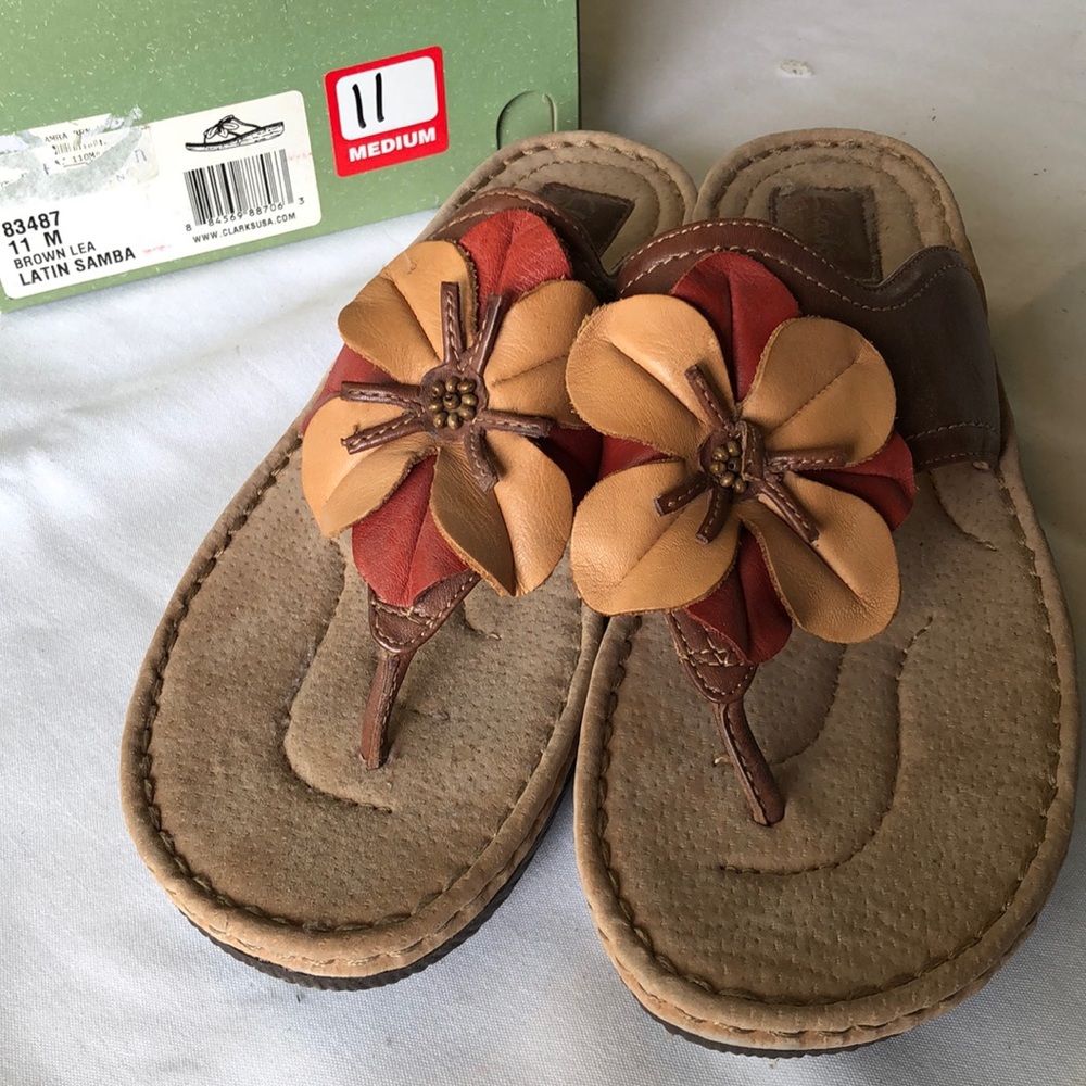 Clarks latin samba brown lea thong sandel